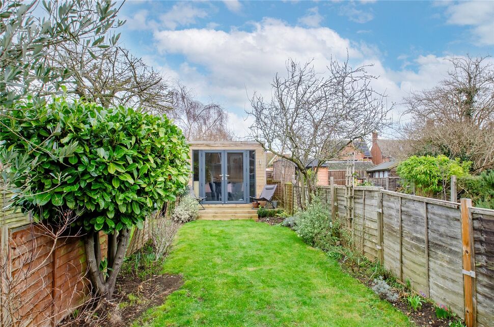 2 bedroom Mid Terrace House for sale, Whitehill Road, Hitchin, SG4 £