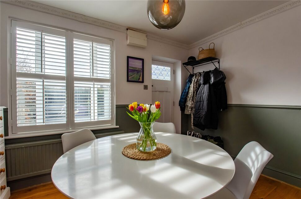 2 bedroom Mid Terrace House for sale, Whitehill Road, Hitchin, SG4 £