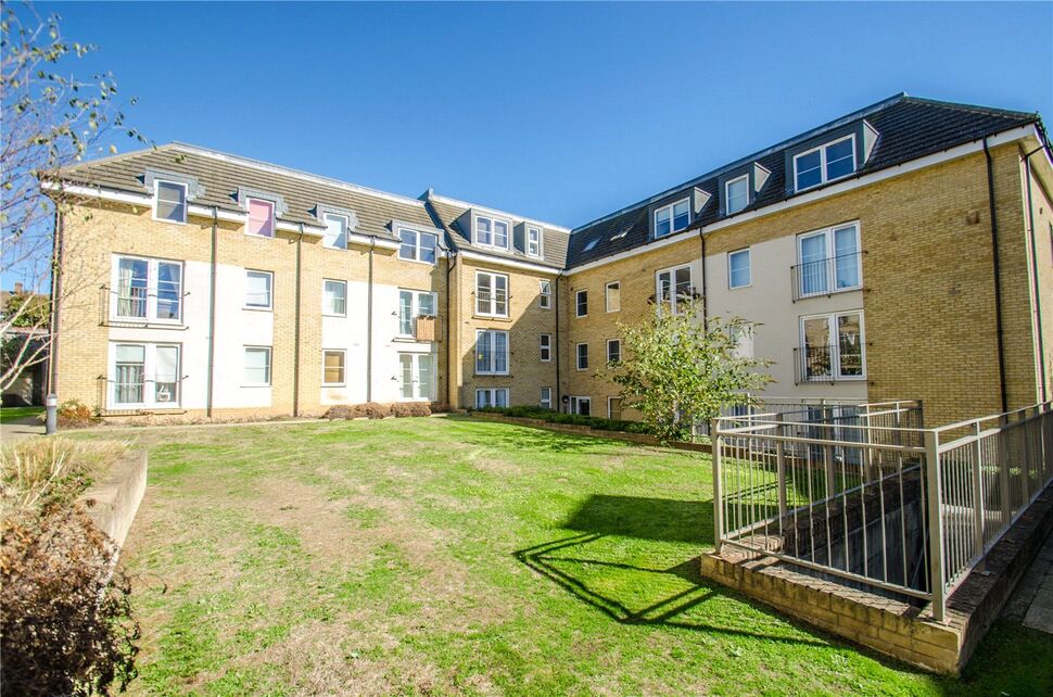 Main image of 1 bedroom  Flat to rent, Grove Road, Hitchin, Hertfordshire, SG4