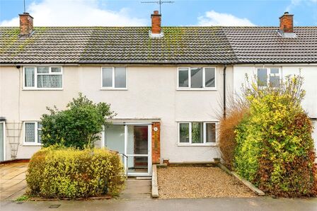 3 bedroom Mid Terrace House for sale