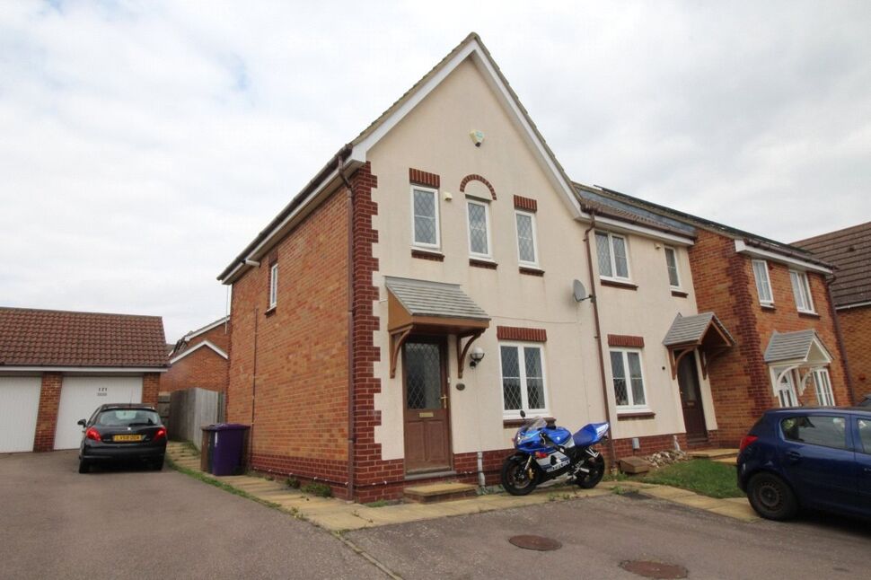 Main image of 2 bedroom Mid Terrace House to rent, Fairfield Way, Stevenage, Hertfordshire, SG1