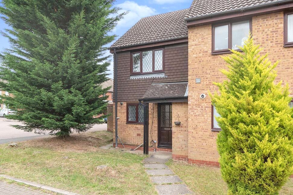 Main image of 2 bedroom Mid Terrace House to rent, Bowbrookvale, Luton, Bedfordshire, LU2