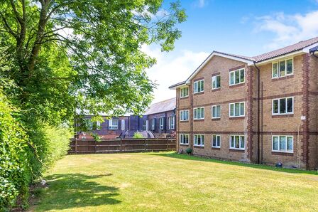 Keller Close, 2 bedroom Flat to rent, &pound;1,195 pcm