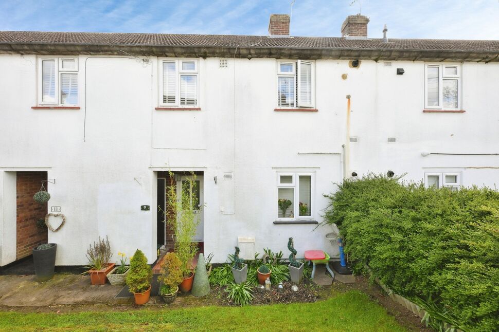 Main image of 1 bedroom Flat for sale, Hawbush Close, Welwyn, Hertfordshire, AL6