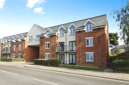Sanders Place Walsworth Road, 2 bedroom Flat to rent, &pound;1,295 pcm