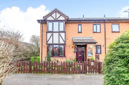 Ramerick Gardens, 2 bedroom House to rent, &pound;1,025 pcm