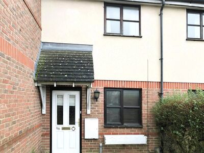 Wansbeck Close, 2 bedroom Mid Terrace House to rent, &pound;1,395 pcm