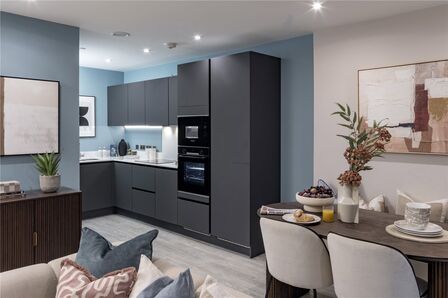 Lytton Way, 2 bedroom Flat for sale, &pound;338,500