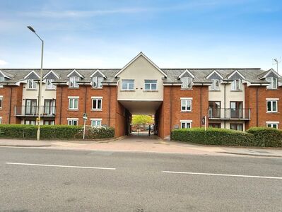 2 bedroom Flat for sale