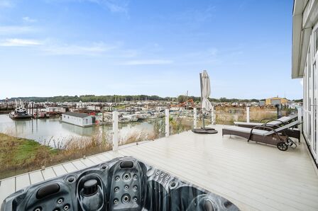 2 bedroom  Property for sale