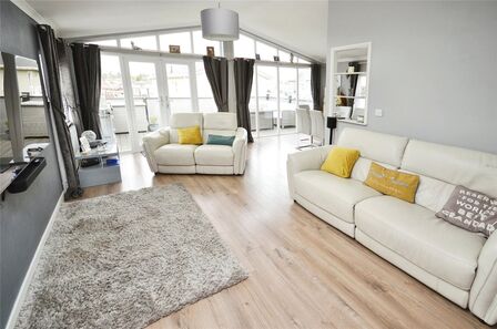 2 bedroom  Property for sale