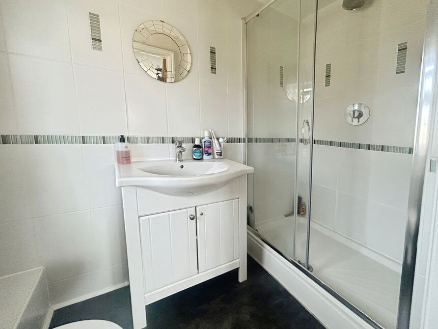 Bathroom / Shower room