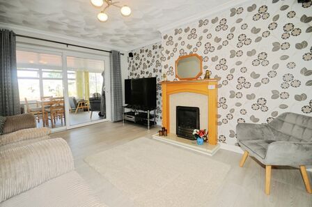 Pankhurst Road, 2 bedroom Link Detached Bungalow for sale, &pound;395,000