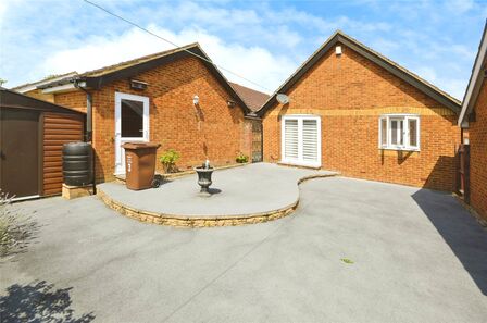 Gypsy Way, 3 bedroom Detached Bungalow for sale, £445,000