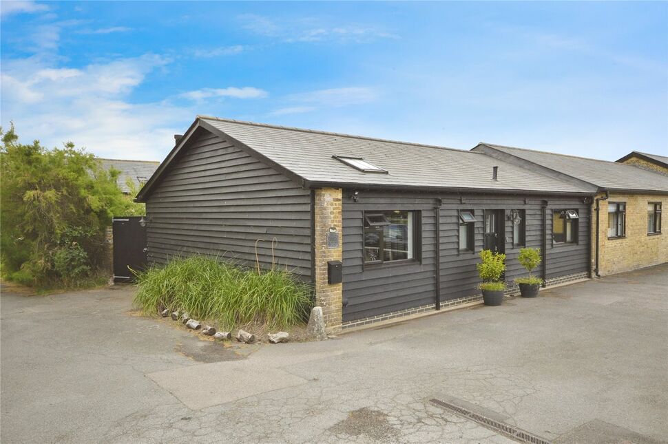 2 bedroom End Terrace Property for sale