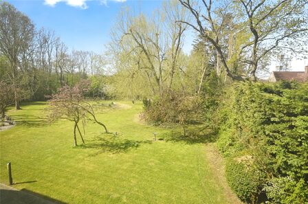 Willow Grange, 2 bedroom  Flat for sale, £190,000