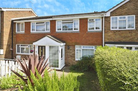 3 bedroom Mid Terrace House for sale