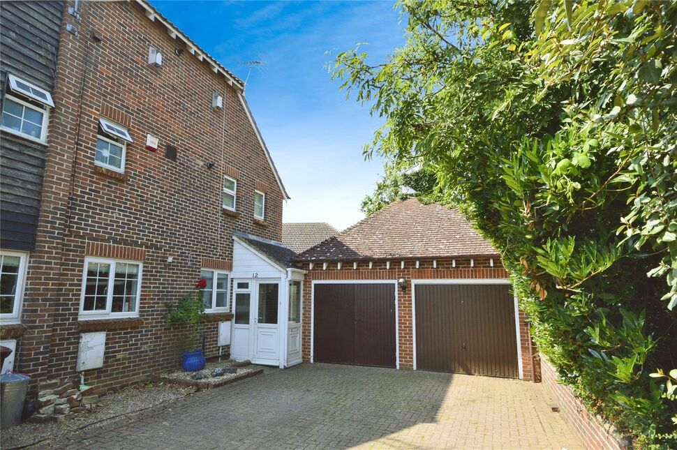 Main image of 1 bedroom End Terrace House for sale, Vicarage Lane, Hoo, Kent, ME3