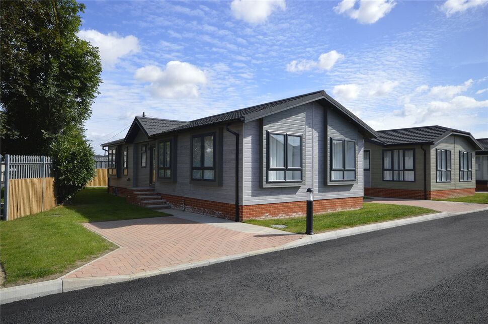 Main image of 2 bedroom Property for sale, Shore Drive, Hoo, Kent, ME3