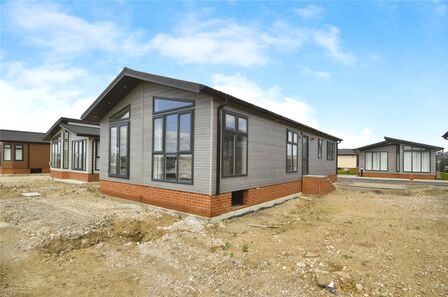 Shore Drive, 2 bedroom  Property for sale, £285,000