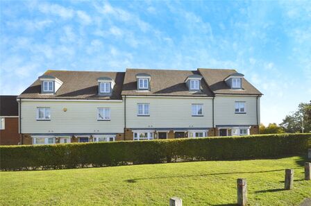 3 bedroom Mid Terrace House for sale