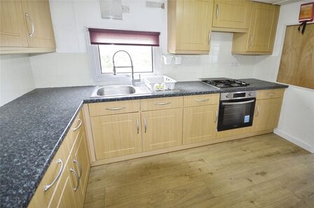 Kingsmead Park, 2 bedroom Detached Property for sale, &pound;140,000