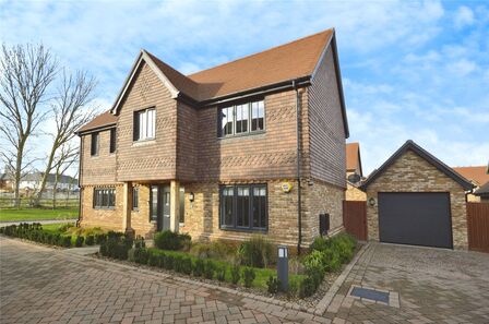 Round Top Close, 4 bedroom Detached House for sale, &pound;600,000