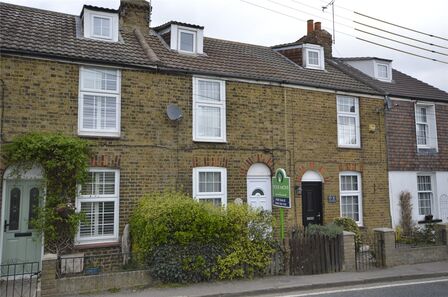 2 bedroom Mid Terrace House for sale