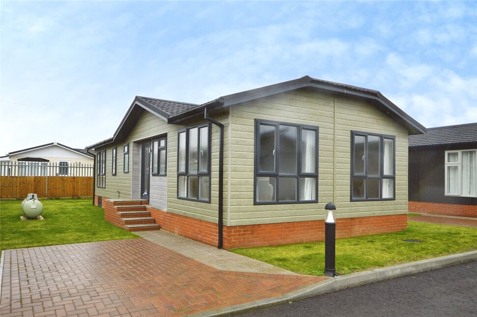 Main image of 2 bedroom Property for sale, Shore Drive, Hoo, Kent, ME3