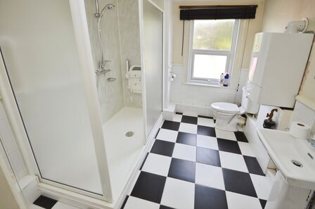 Main Road, 2 bedroom End Terrace House for sale, &pound;250,000