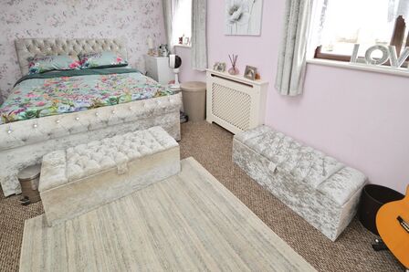 3 bedroom End Terrace House for sale