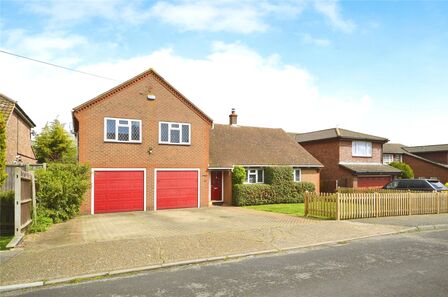 Kingshill Drive, 4 bedroom Detached House for sale, &pound;675,000