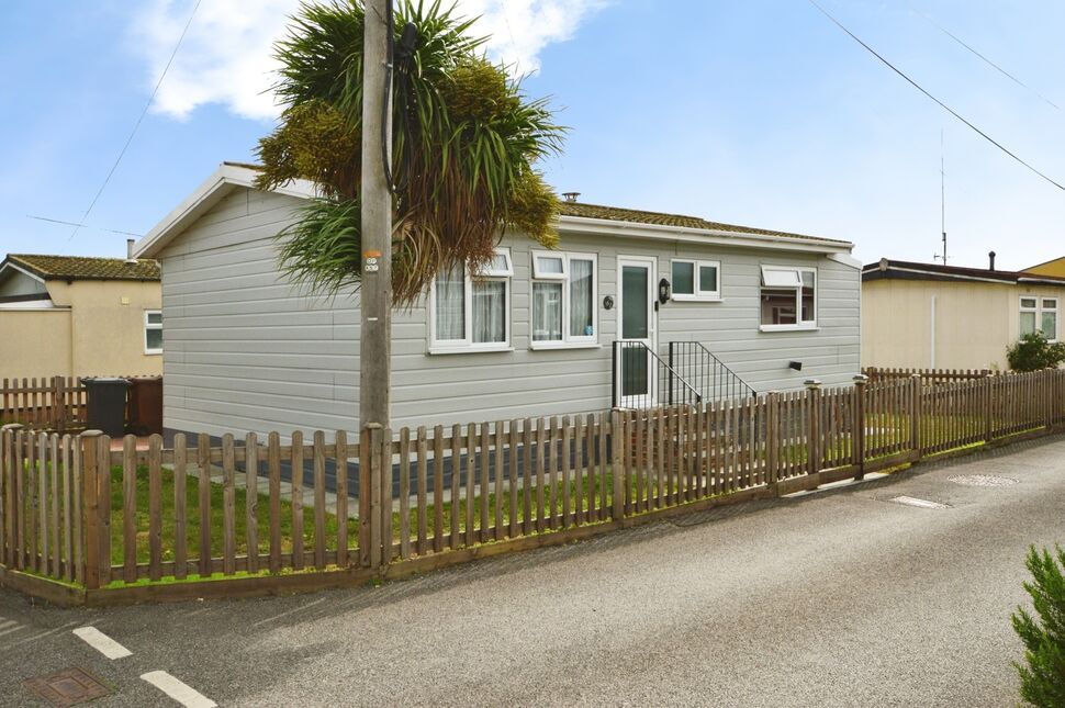 Main image of 2 bedroom Park Home Property for sale, Hoo Marina Park, Vicarage Lane, Rochester, ME3