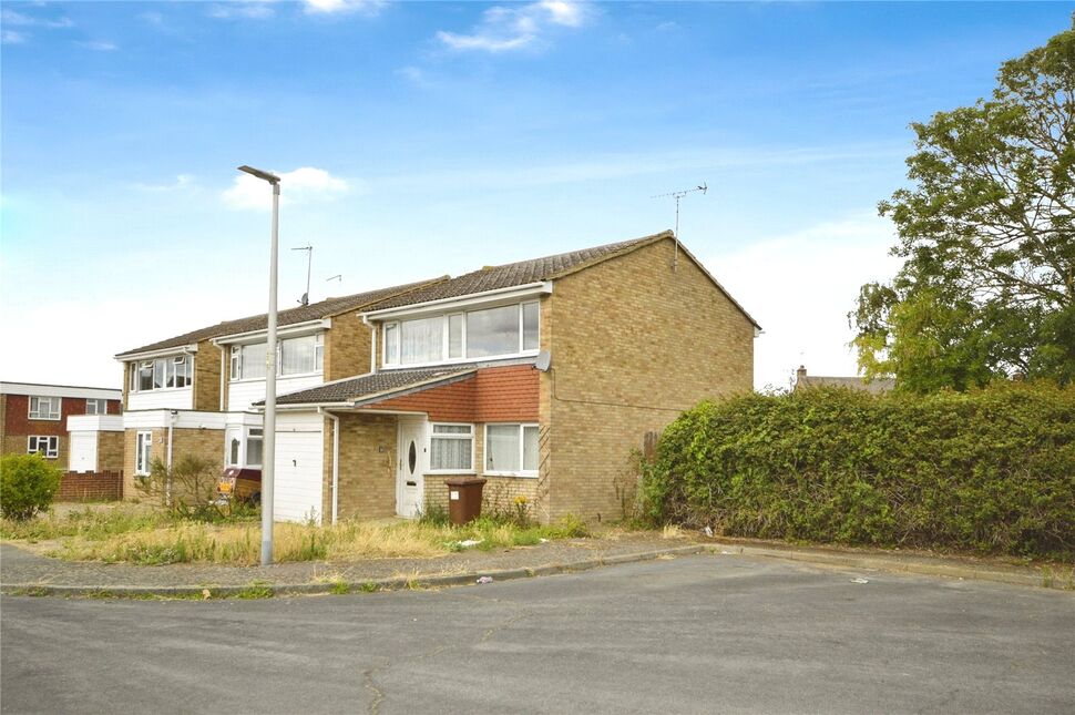 Main image of 3 bedroom Detached House for sale, Puffin Road, Isle of Grain, Kent, ME3