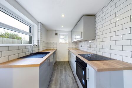 2 bedroom Semi Detached House to rent