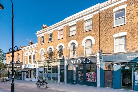 Orford Road, 2 bedroom  Flat to rent, £1,750 pcm