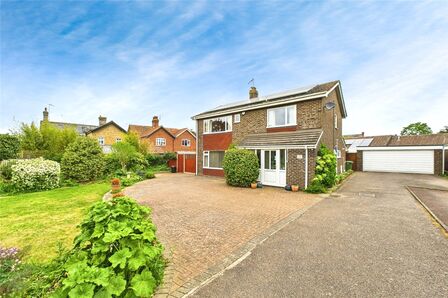 Willow Walk, 4 bedroom Detached House for sale, £485,000
