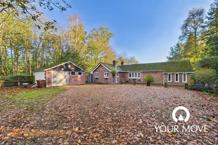 Yarmouth Road, 2 bedroom Detached Bungalow for sale, £495,000
