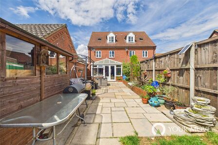 4 bedroom Semi Detached House for sale