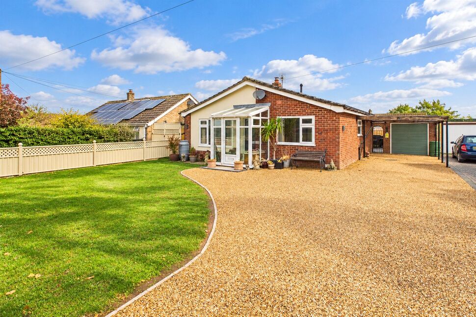 Main image of 3 bedroom Detached Bungalow for sale, Jays Green, Harleston, Norfolk, IP20