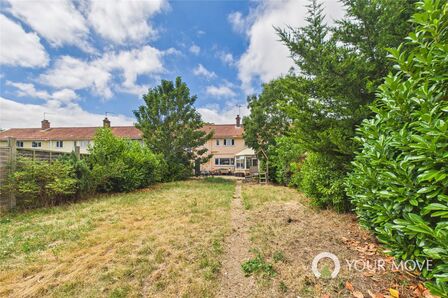 3 bedroom Mid Terrace House for sale