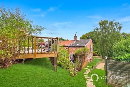 4 bedroom Semi Detached Property for sale