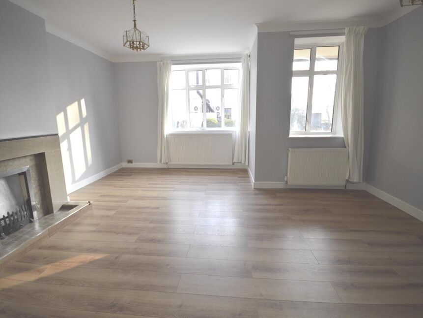 Lounge / Dining Room