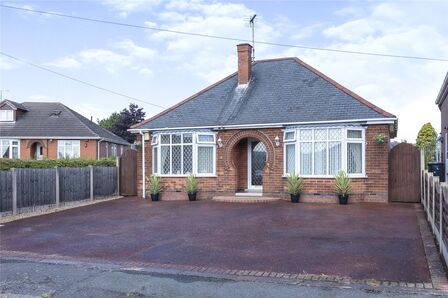 West Avenue, 2 bedroom Detached Bungalow for sale, £260,000