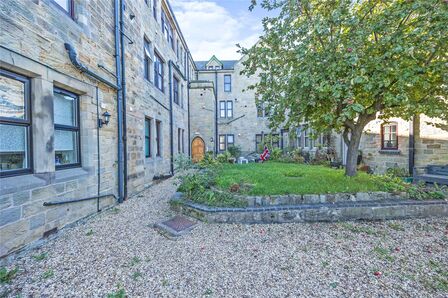 Old Stone Bridge, 1 bedroom Flat to rent, &pound;600 pcm
