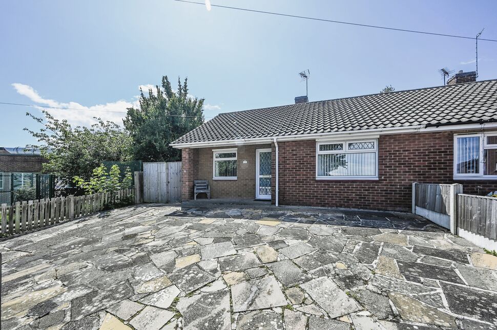 2 bedroom Semi Detached Bungalow for sale, Skeavingtons Lane, Ilkeston, DE7 £155,000