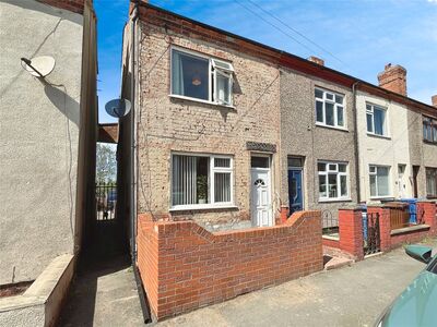 2 bedroom End Terrace House for sale