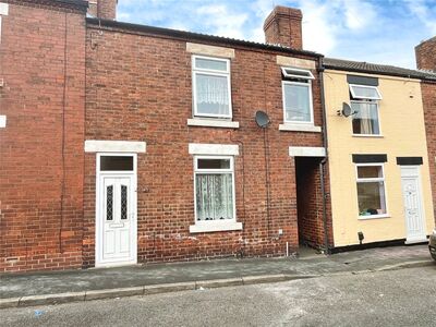 3 bedroom Mid Terrace House for sale