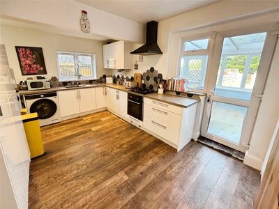 2 bedroom End Terrace House for sale