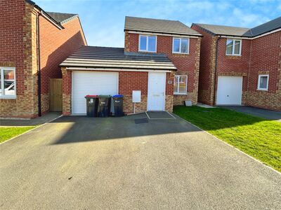 3 bedroom Detached House to rent